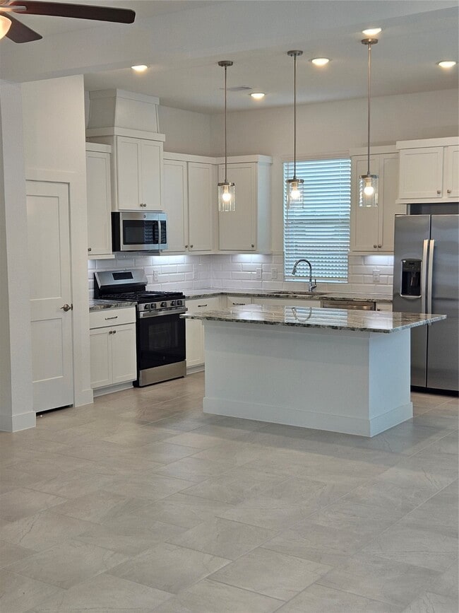 Building Photo - 21234 Black Gap Wildlife Dr