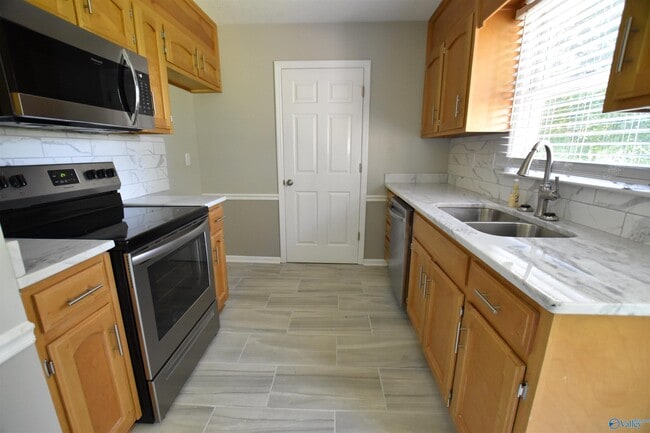 Building Photo - 12775 Sludder Cir