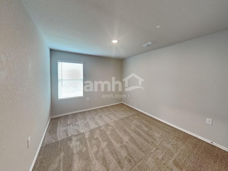 Building Photo - 4406 Meadowland Pl