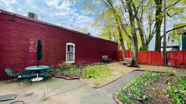 Building Photo - Renovated Loft in Historic East Rock Building | Vaulted Ceilings | Steps to Yale SOM