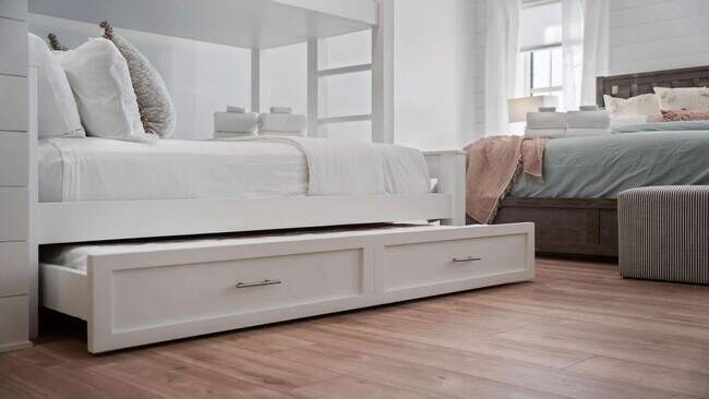 Building Photo - 10343 E County Hwy 30A