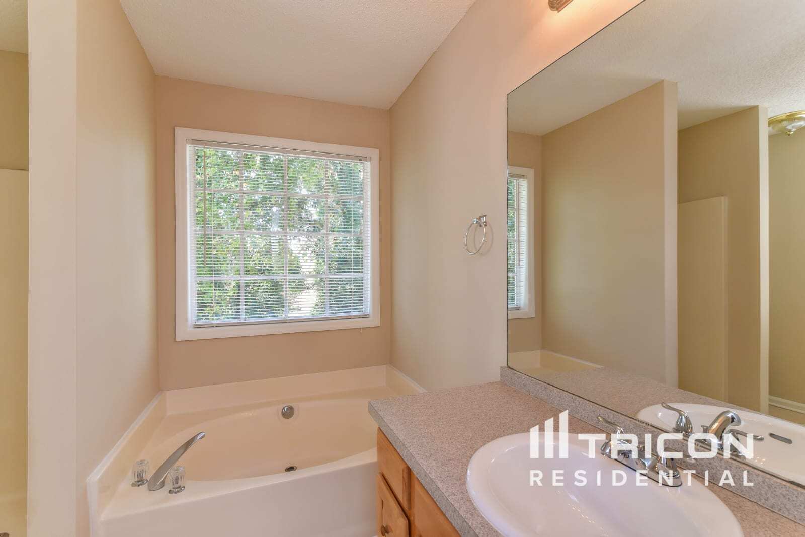Building Photo - 2131 Boone Pl