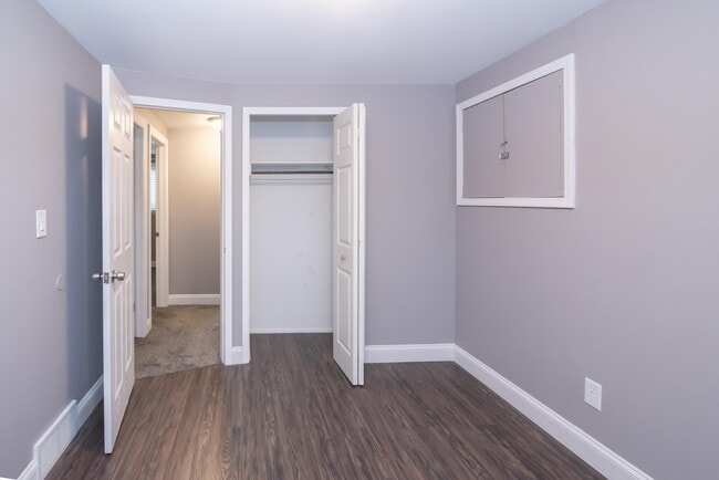 Building Photo - 40611 W 10 Mile Rd