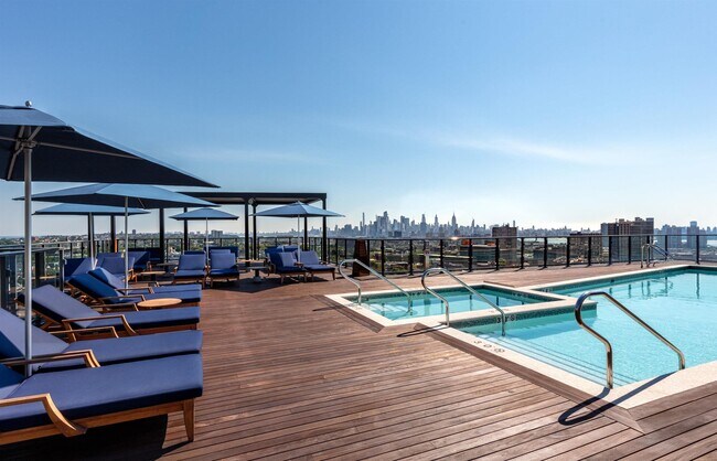 Building Photo - 32 Oakland Ave