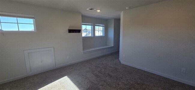 Building Photo - 212 Whisper Rill Dr