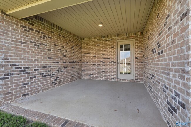 Building Photo - 187 Abercorn Dr