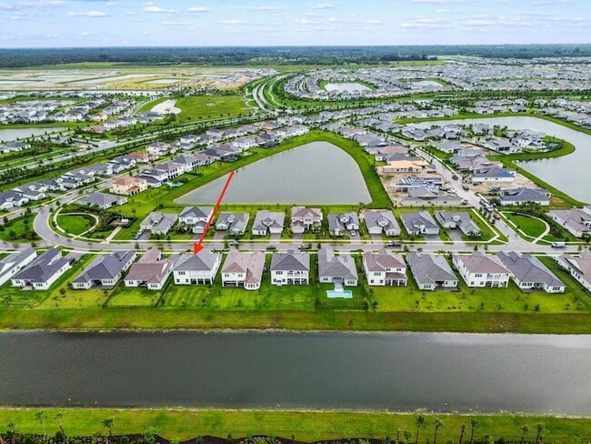 Building Photo - 15030 Wildwood Cir