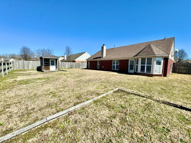 Building Photo - 9117 Preakness Dr