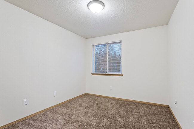 Building Photo - Jonathan's Place