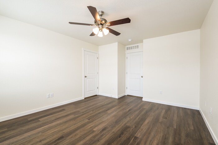 Building Photo - 13423 Oneida Ln