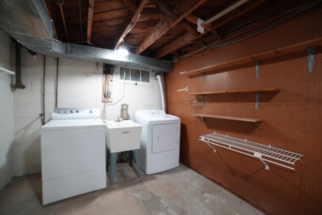 Building Photo - 41 Herbert Ave