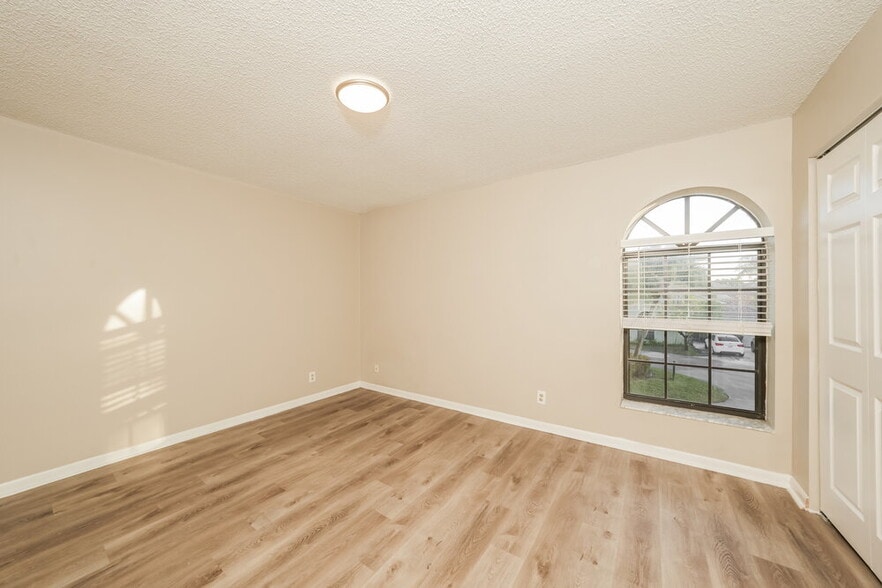 Building Photo - 1725 Shoreside Cir