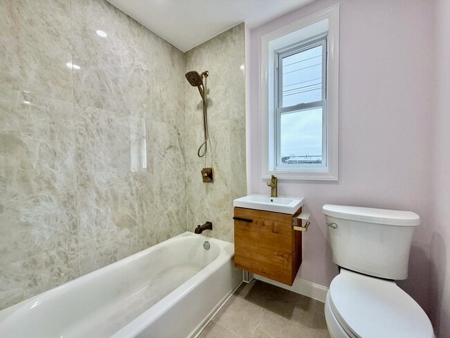 Building Photo - 130 Beach St