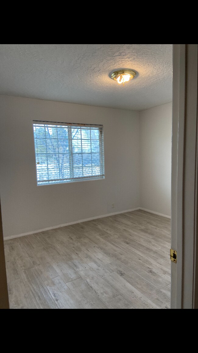 Building Photo - 16627 Ponca St