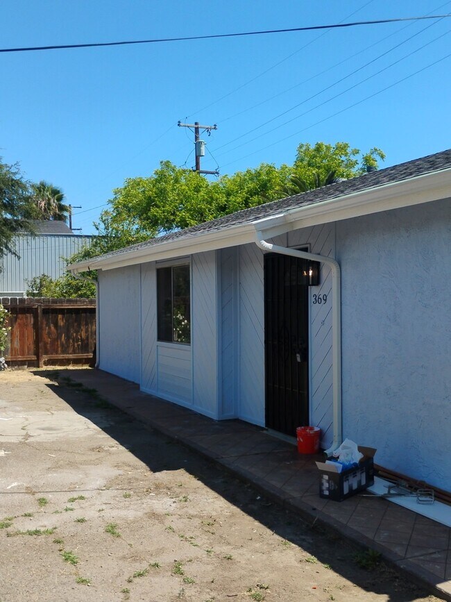 Building Photo - 369 Richfield Ave