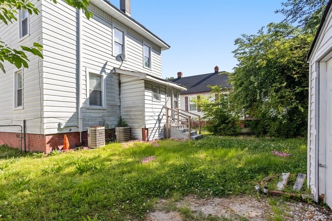 Building Photo - 740 29th St