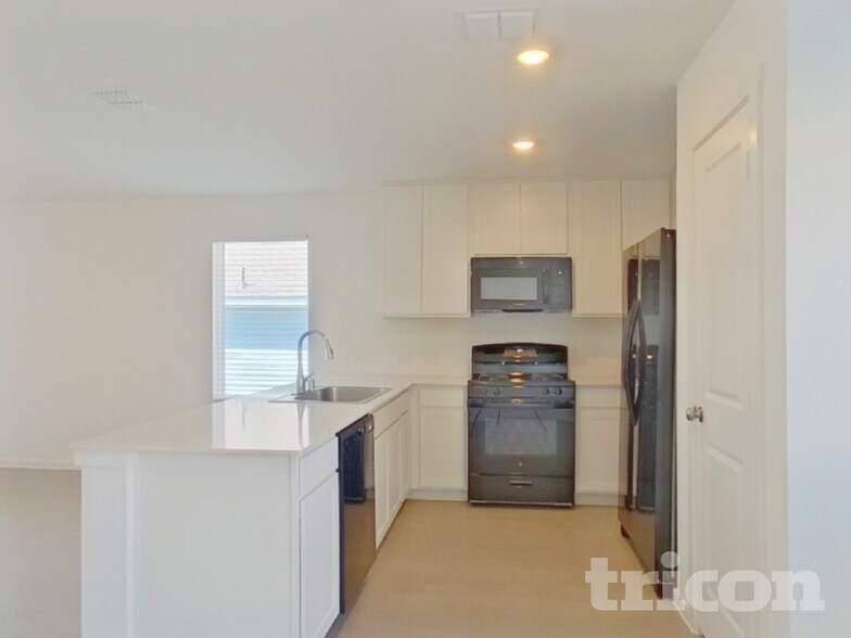 Building Photo - 10704 Dusty Rnch Rd