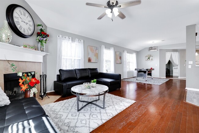 Building Photo - 15767 Cotton Tail Ln