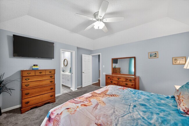 Building Photo - 1017 Pin Oak Dr