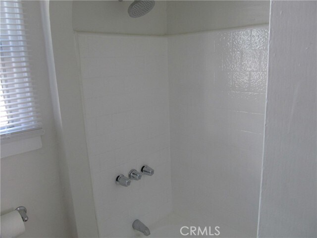 Building Photo - 11217 La Maida St