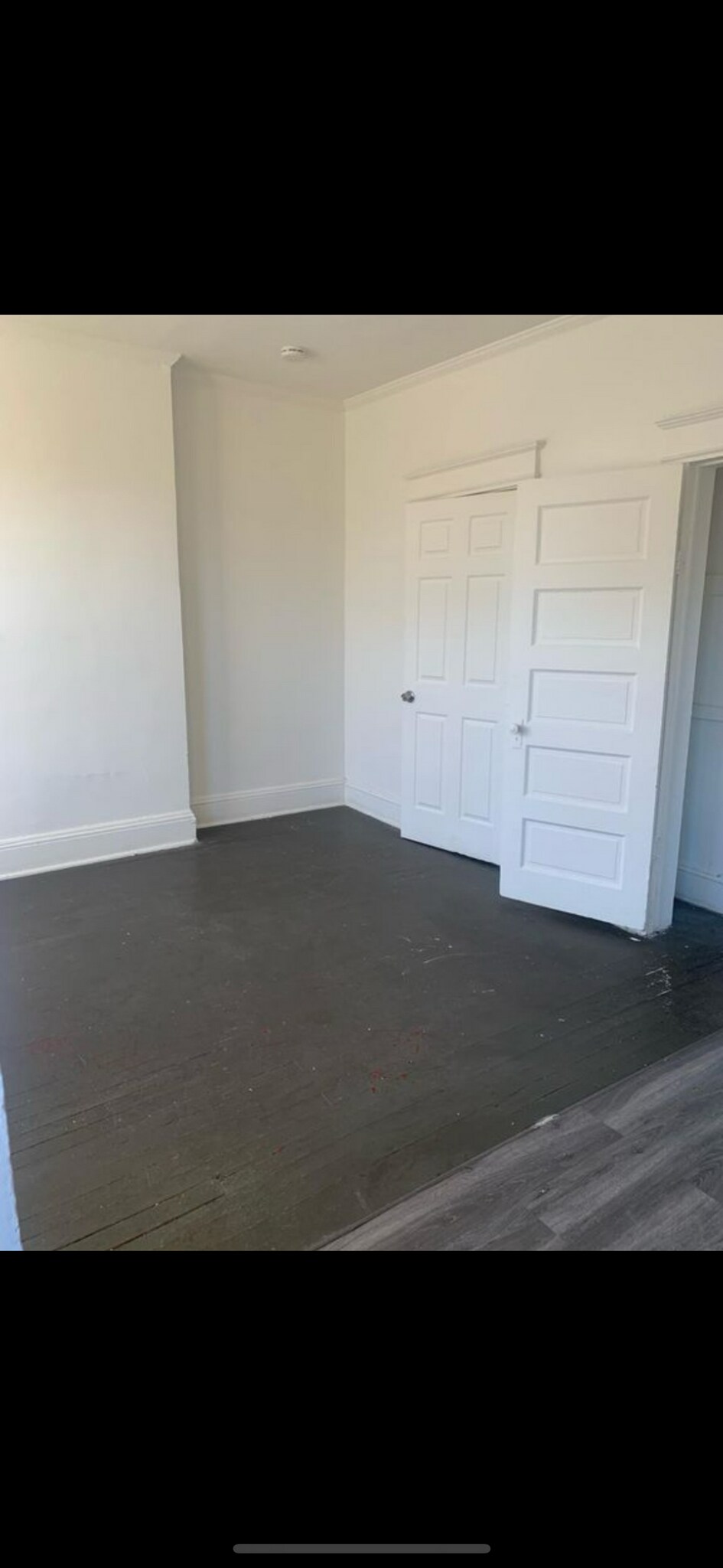 Building Photo - 542 E State St