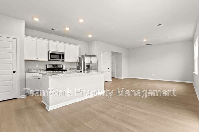 Building Photo - 658 Culpepper St