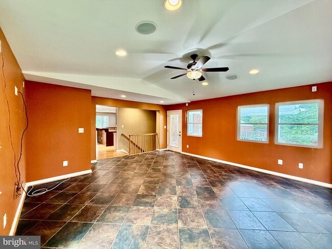 Building Photo - 6605 Keene Dr