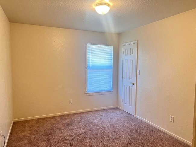 Building Photo - 4505 John David Dr