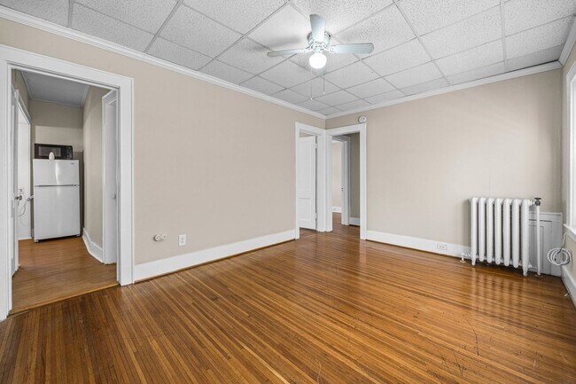 Building Photo - 1615-1625-1625 East Ave