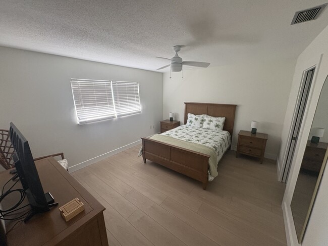 Building Photo - 607 Fair Winds Dr