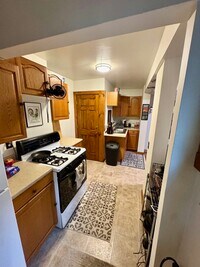 Building Photo - 103 Luton Ave SE