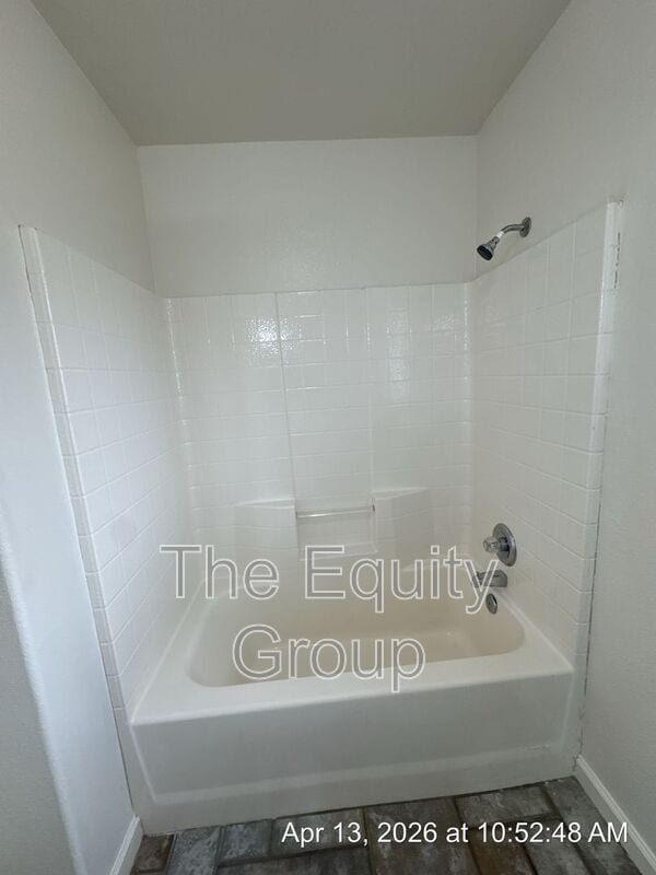 Building Photo - 1923 E Academy Ave