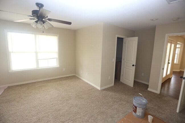 Building Photo - 594 Hunters Ridge Rd