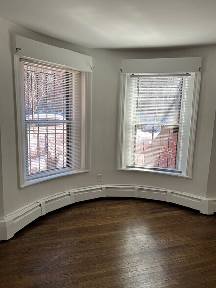 Bedroom 1 - 85 Appleton St