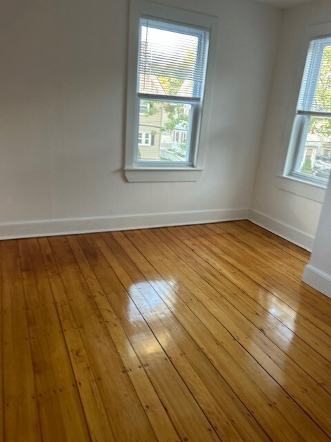 Building Photo - 60 Bancroft Park