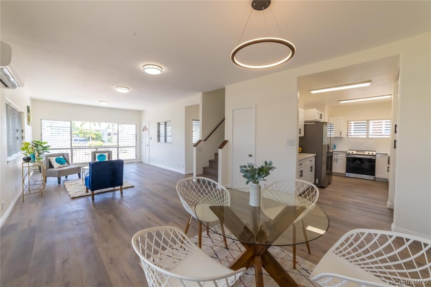Living and dining room - 91-756 Oneula Pl