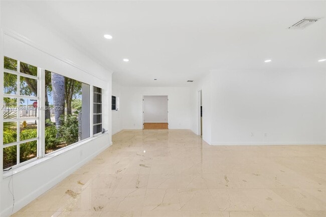 Building Photo - 7255 SW 125th St