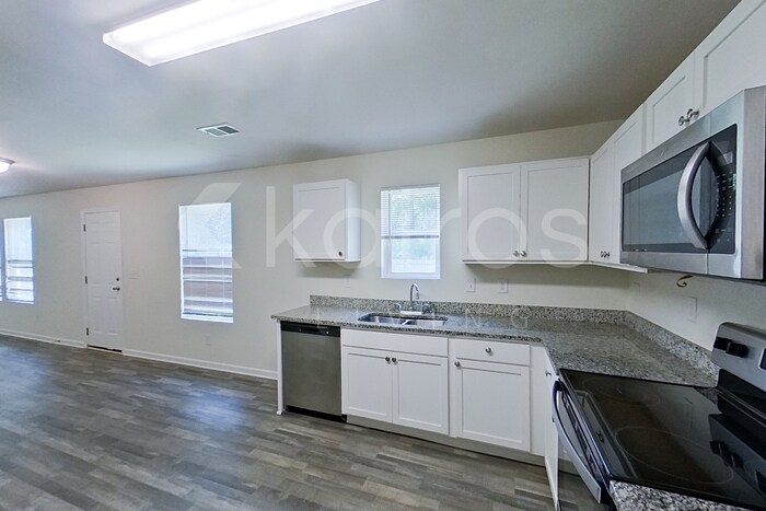 Building Photo - 232 Fox Chase Wy
