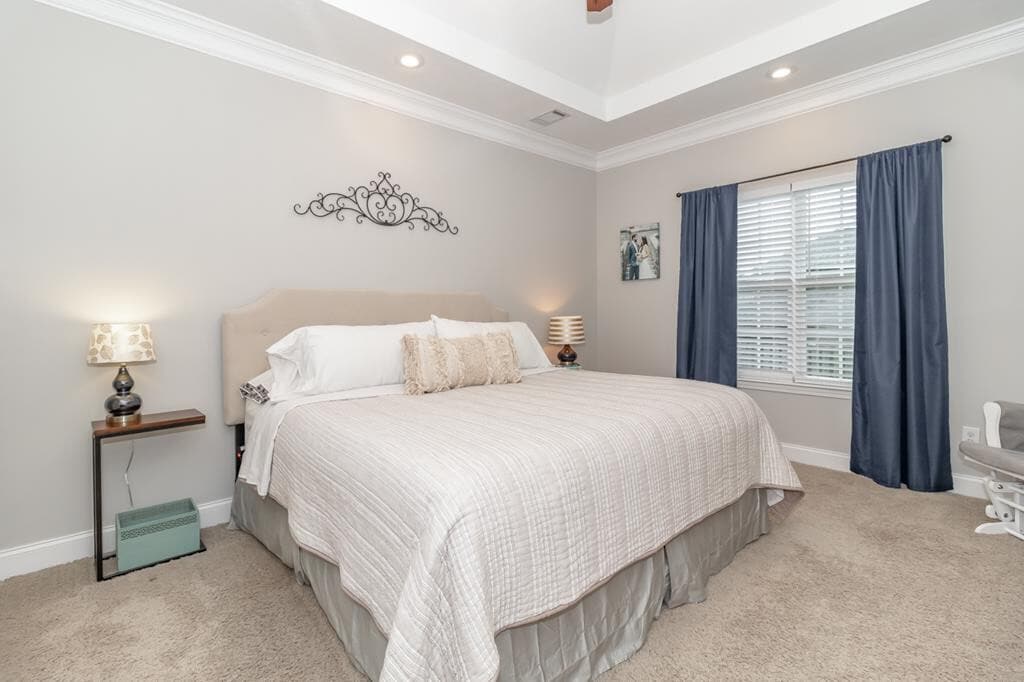 Master bedroom - 434 Bowen Fls