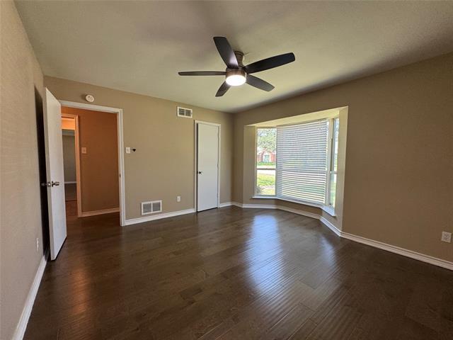 Building Photo - 3786 Weeburn Dr