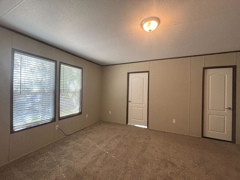 Building Photo - 123 Norene St