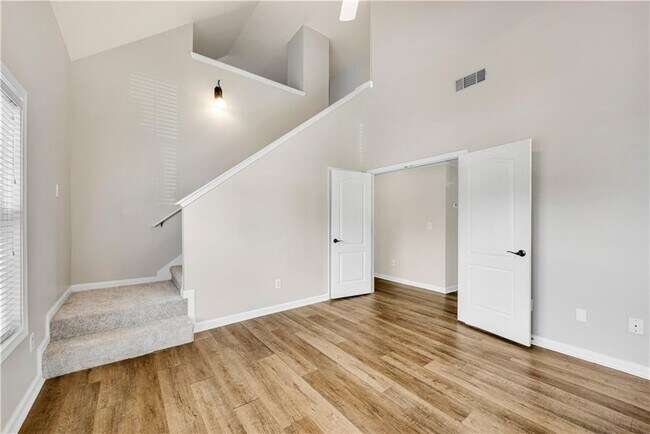 Building Photo - 1610 Elgaen Pl Dr