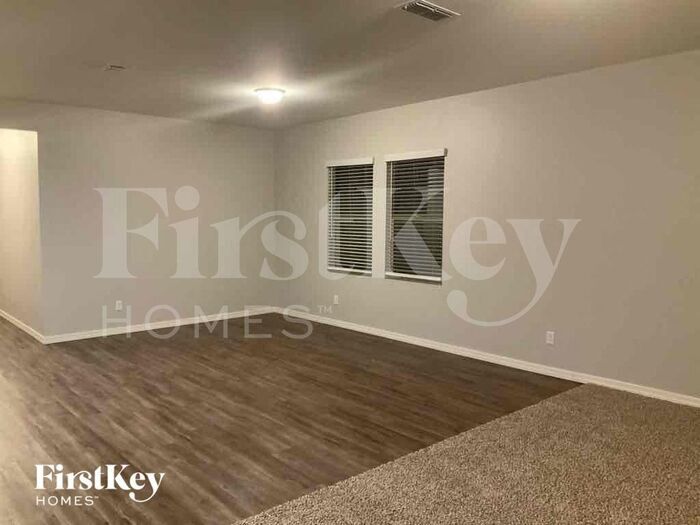 Building Photo - 445 W White Sands Dr