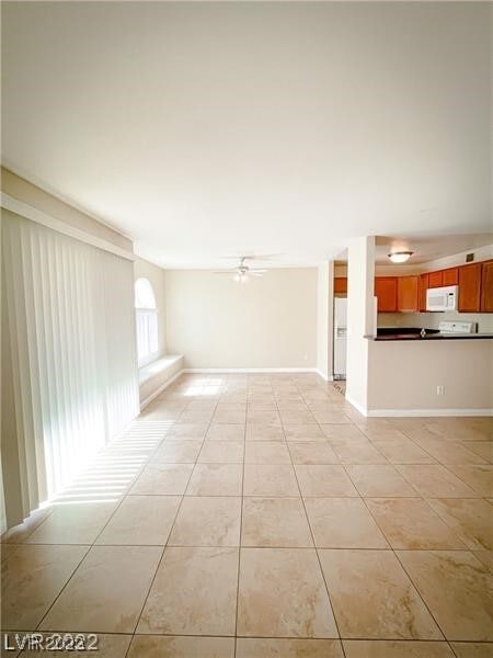 Building Photo - 9325 W Desert Inn Rd