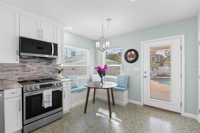 Building Photo - 108 11th Ave