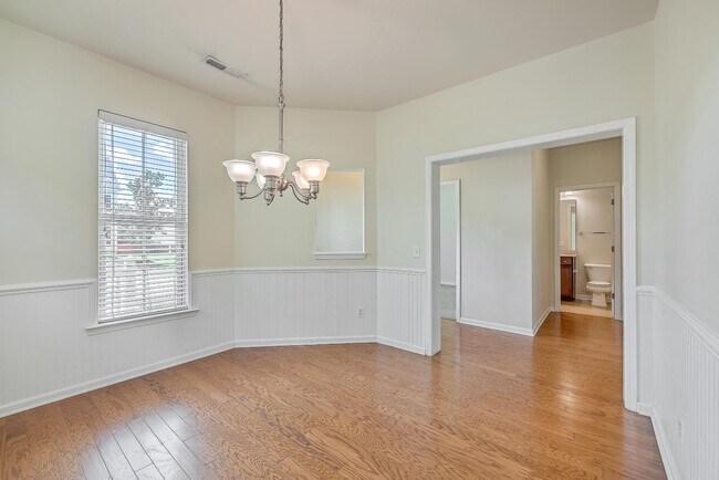 Building Photo - 230 Cameron St