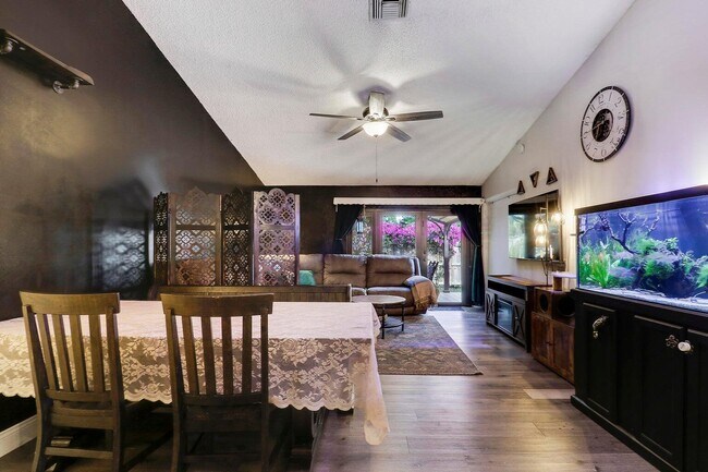 Building Photo - 5117 Arbor Glen Cir