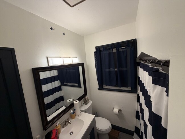 Building Photo - 1707 N Charles St