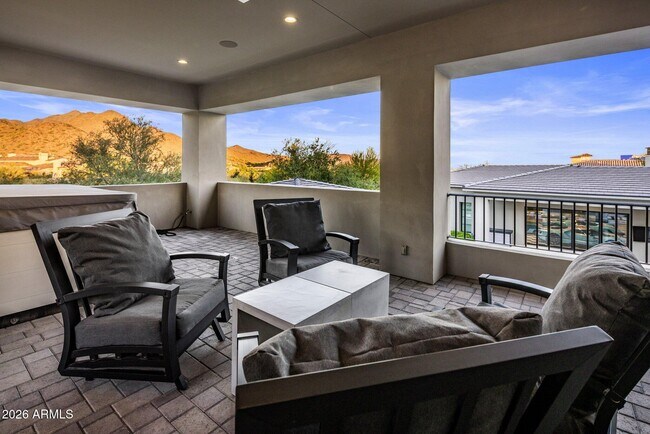 Building Photo - 10110 E Siesta Ln