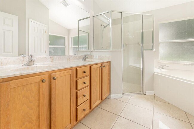 Building Photo - 1610 Song Sparrow Ct